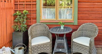 Traditional Dalarna cottage with Lake Siljan views