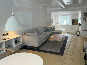 TV - Town house with sea view in historic Ærøskøbing (Ærøskøbing)