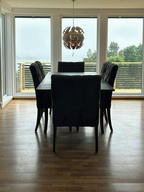 Interior - Beautiful cabin with ocean view in Lyngmyr (Kristiansand)