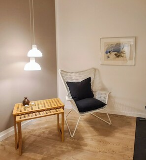Tv och eldstad