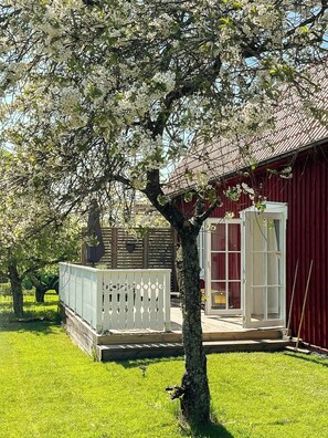 Terrace/patio - Historical grandma’s house at Rangsta Farm (Sorunda)