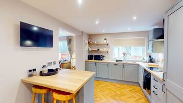 Fridge, microwave, oven, dishwasher