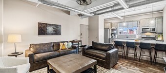 Cozy 1-bedroom apartment right on the Pueblo Riverwalk