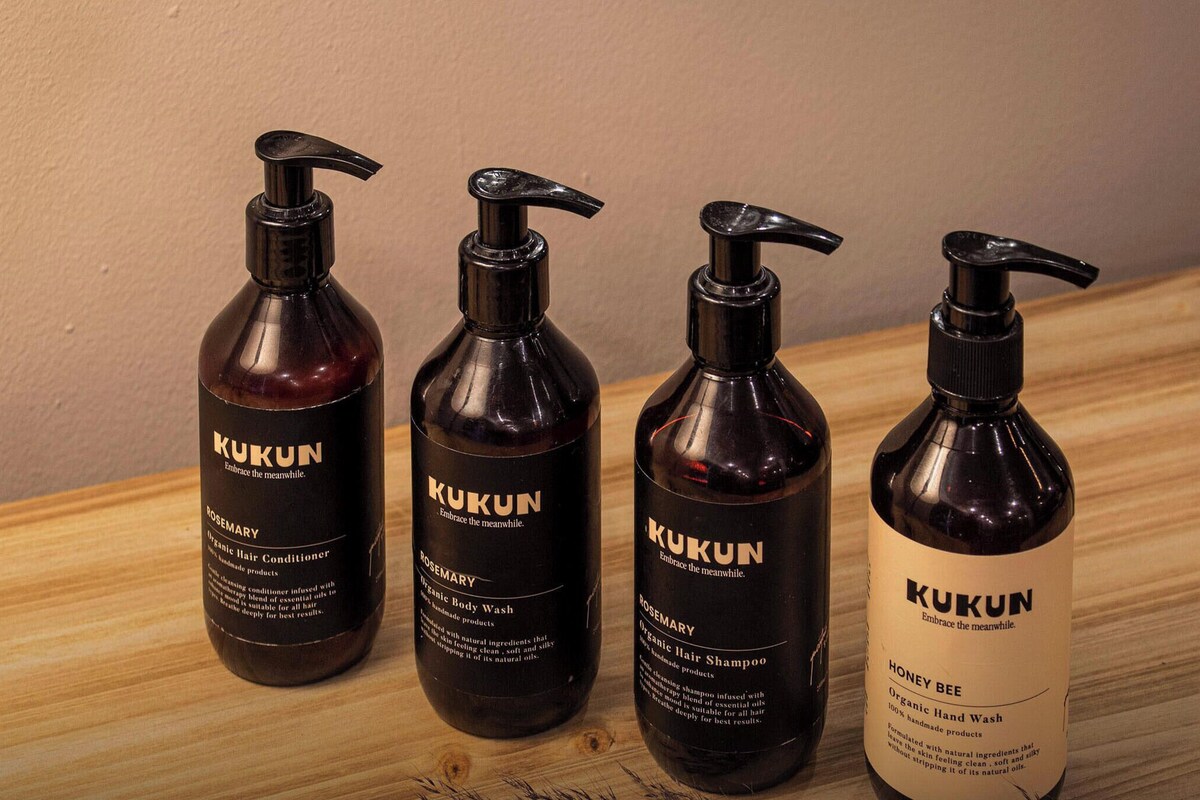Hair dryer, towels, soap, shampoo