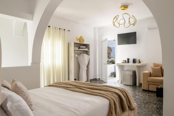 In-room safe, blackout drapes, soundproofing, iron/ironing board