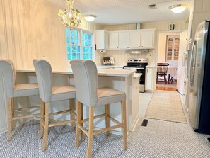 Private kitchen - The Cleverdon Cottage- Historic Magnolia Springs Retreat- 4 bedroom, 2.5 bath (Magnolia Springs)