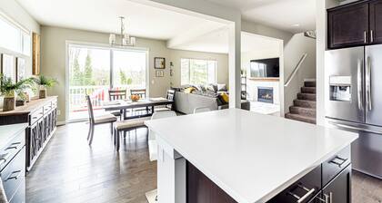 HUGE Luxurious 3 story new construction near Seattle!