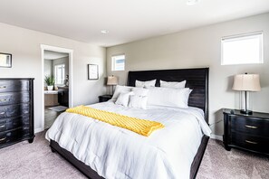 5 habitaciones, tabla de planchar con plancha, internet y ropa de cama 