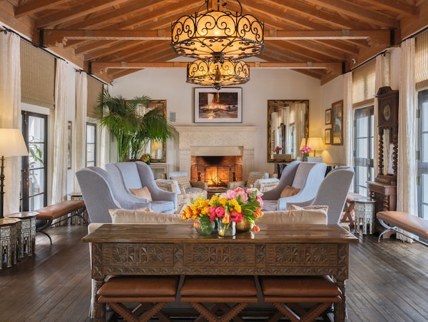 Cypress Inn - Monterey, CA