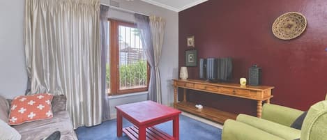 Apartment, 2 Bedrooms, Patio | Living area