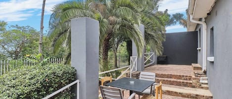 Apartment, 2 Bedrooms, Patio | Outdoor dining