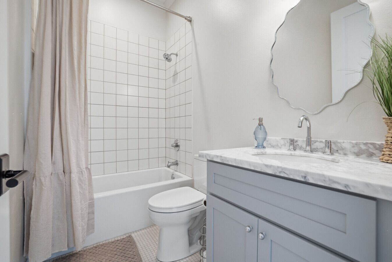 Hair dryer, towels