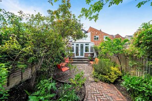 Exterior - Beautiful Family Home w/ Parking in Central Oxford -Pass the Keys (Oxford)