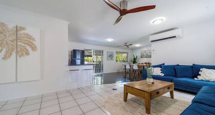 Urangan Holiday Home with Pool | Sleeps 8