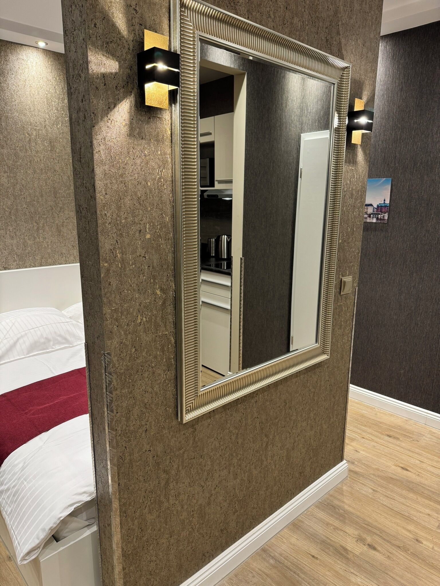 Deluxe Suite, City View