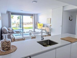 Interior - Ground floor with private garden and sea views in a premium residential complex (Finestrat)