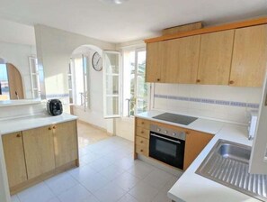 Coffee/tea maker, microwave, oven, dishwasher - Relax and Nature with Incredible Views (Finestrat)