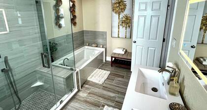 Sunny Private Pool Escape Near Clearwater Beach