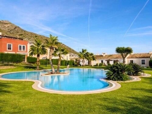House in Bahia Golf with pool and sea views