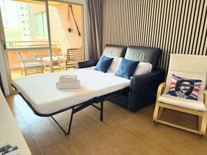 Iron/ironing board, Internet - Apartment with swimming pool in Benidorm (Benidorm)