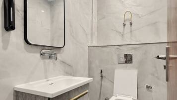 Shower, towels, soap, shampoo