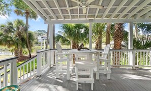 Outdoor dining - 378 Wahoo Drive - Canal Front Home (Fripp Island)