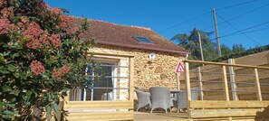 Outdoor dining - Stone cottage Dordogne, Périgord noir, between Sarlat and Bergerac (Alles-sur-Dordogne)