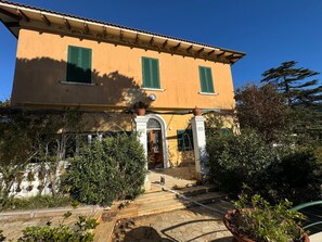 Exterior - Vrbo Property (Rio Nell'elba)