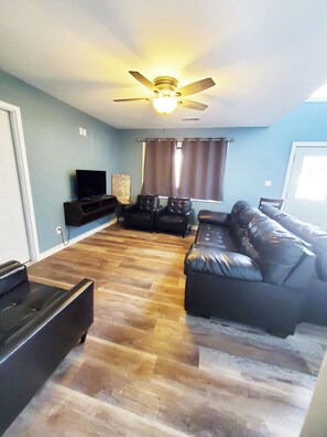 Living area - 6 Bedroom - 5.5 Bath - Second Tier (Climax Springs)