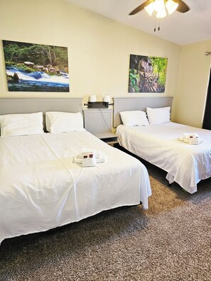 Room - 12 Bedroom - 7.5 Bath - Second Tier (Climax Springs)