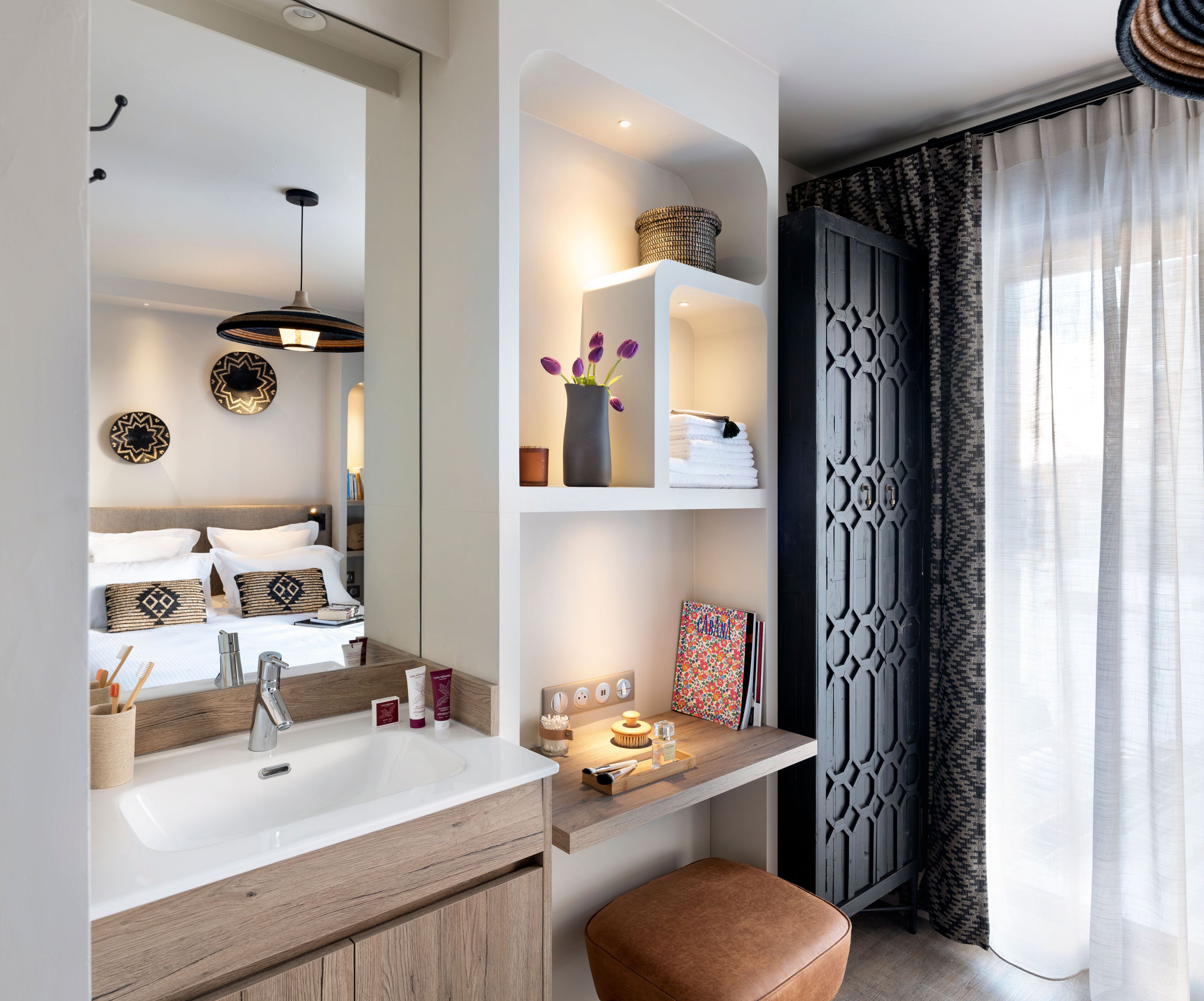 Coffres-forts dans les chambres, lit parapluie, Wi-Fi, draps fournis