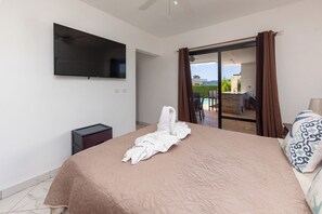 Iron/ironing board, free WiFi - Villa Los Primos - 3BR Luxury Escape & Private (Sosúa)