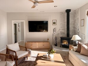 TV, fireplace - Stunning views Montana del Oro by Casa Oso (Mariposa)