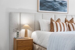 Iron/ironing board, WiFi, bed sheets - Your Place at The Bay Contemporary Seaside Living (Somerton Park)
