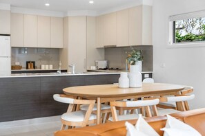 Dining - Your Place at The Bay Contemporary Seaside Living (Somerton Park)