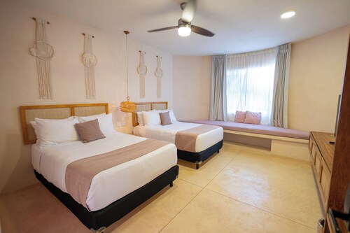 Los Pavitos, double room at Casa Sofía