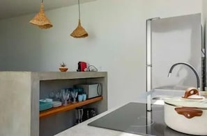 Geladeira, micro-ondas