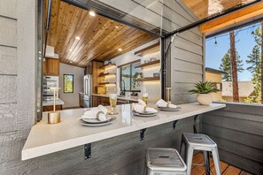 Fridge, microwave, oven, stovetop - NEW Cabin! | Mtn Views! | AC | Hot Tub | Fire Pit (Flagstaff)