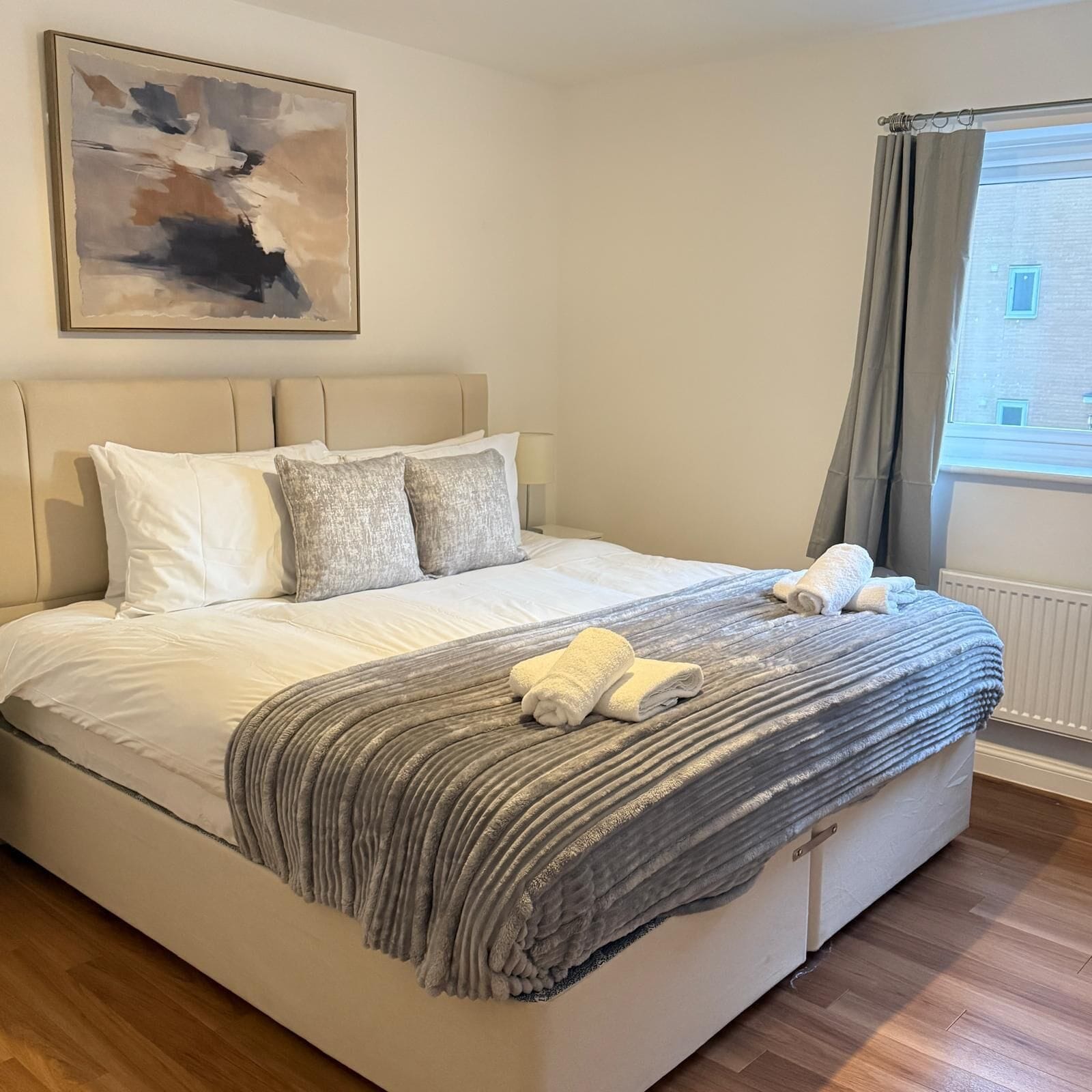 2 chambres, fer et planche à repasser, Wi-Fi, draps fournis