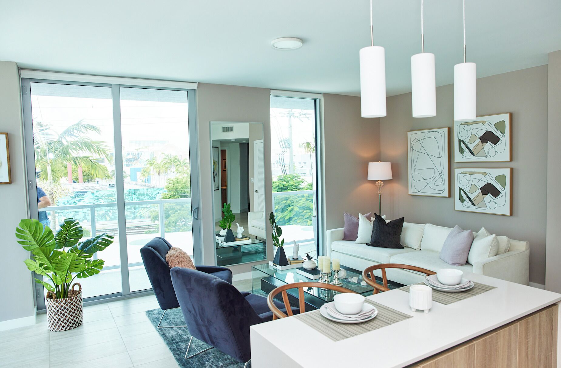 Comfort Apartment, City View | Living area