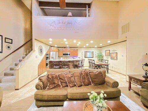 Beautiful two-story townhome in central Abilene by Redbud Park.