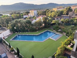 Pool - 3-Bedroom Apartment—Top Floor—Terrace—Pool—View of Downtown, Mountains, and the Ocean (Porto-Vecchio)
