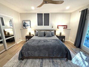 4 bedrooms, iron/ironing board, WiFi, bed sheets - Diamond Cove - Lakefront, Dock, Hot Tub, Beaches (Flowery Branch)