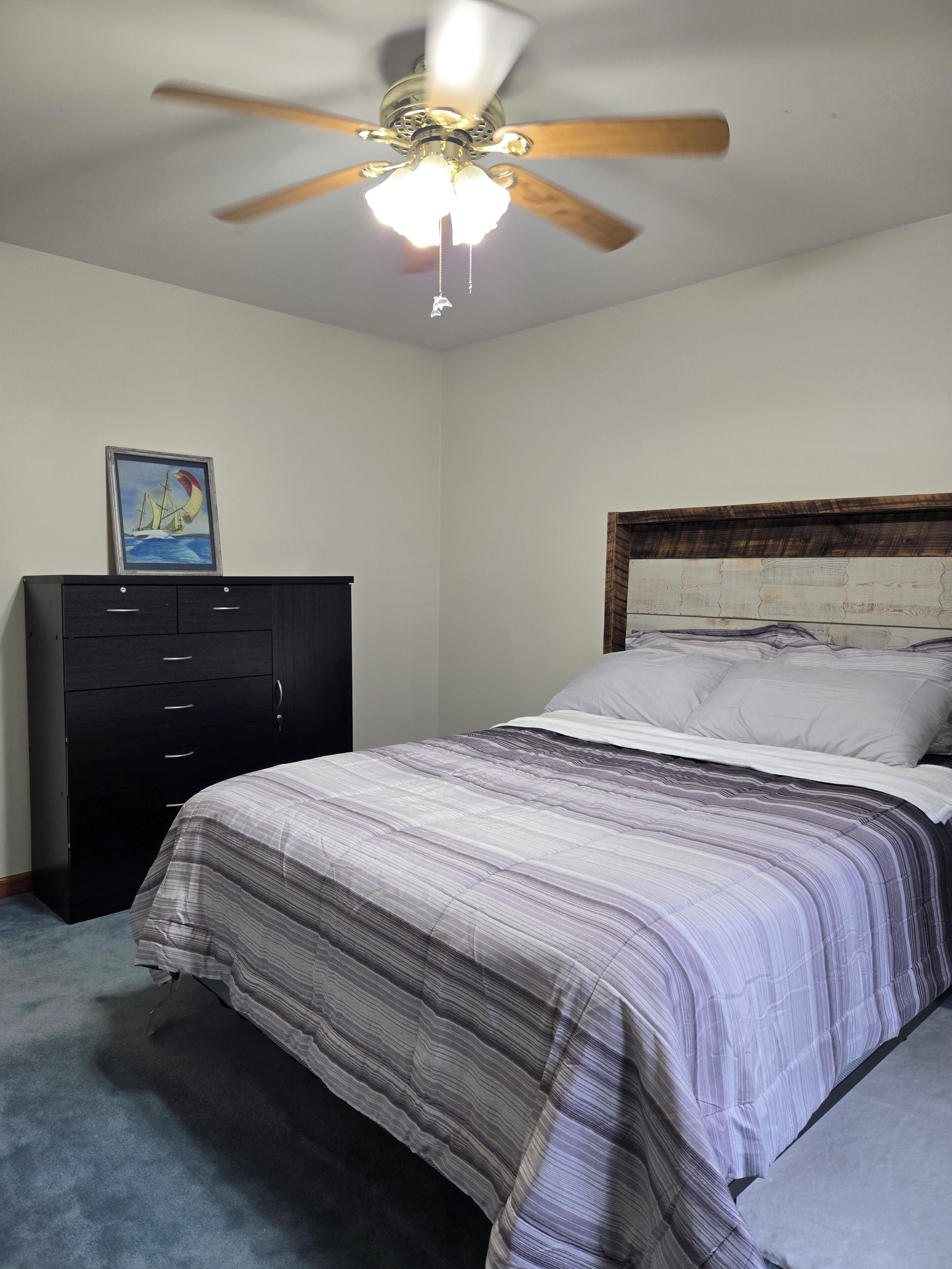 3 bedrooms, travel crib, free WiFi, bed sheets