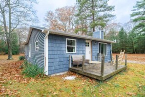 Terrace/patio - Cozy Cabin Getaway in Iosco County (Iosco County)
