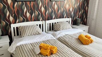 Iron/ironing board, WiFi, bed sheets