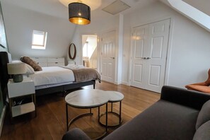 Room - Stylish Home | Families | Groups | Contractors (Cheshire West and Chester)