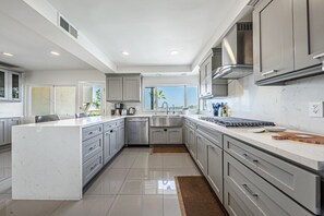 Fridge, microwave, oven, stovetop - Luxe Hilltop 5BR · Pool, Spa + Valley  Views (Los Angeles)