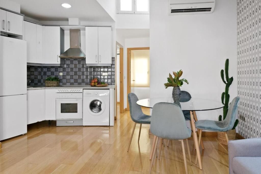 Comfort-Apartment, Stadtblick | Speisen
