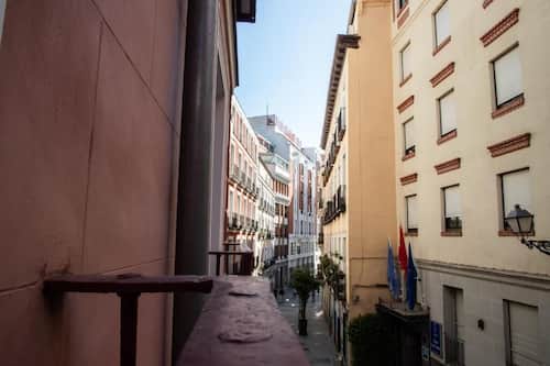 Apartment, 3 Bedrooms, City View | Property grounds